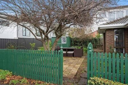 Sandy Bay Cozy Cottage Close To CBD - Tweed Heads Accommodation 3