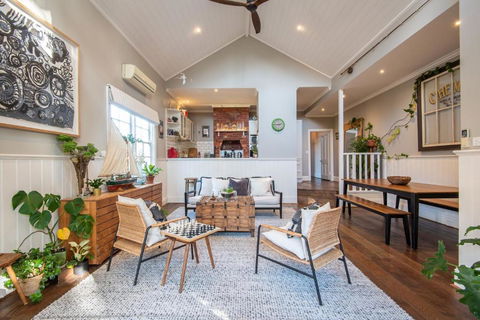 Sandy Village Retreat Heated Pool Bay Views - Tweed Heads Accommodation 1