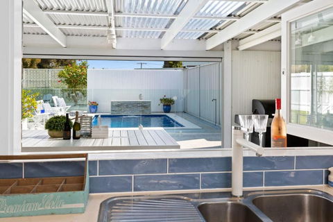 SANTORINI BEACH HOUSE SAFETY BEACH - Tweed Heads Accommodation 3