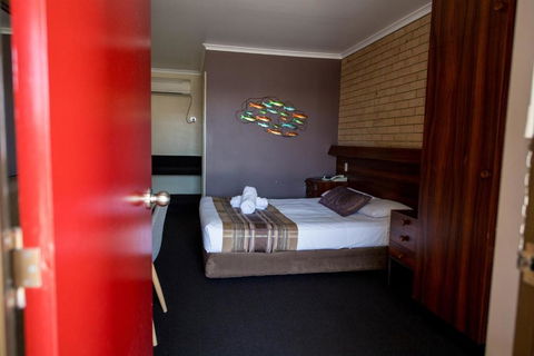 Sarina Motor Inn - Tweed Heads Accommodation 3