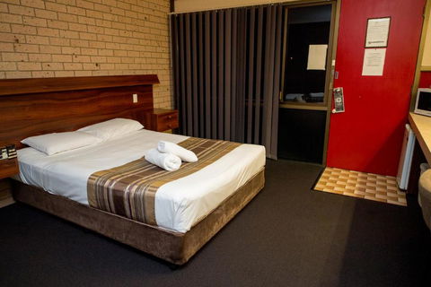 Sarina Motor Inn - Tweed Heads Accommodation 1