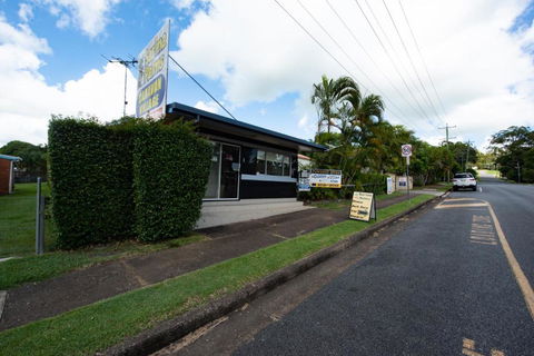 Sarina Palms Caravan And Cabins Village - Tweed Heads Accommodation 1