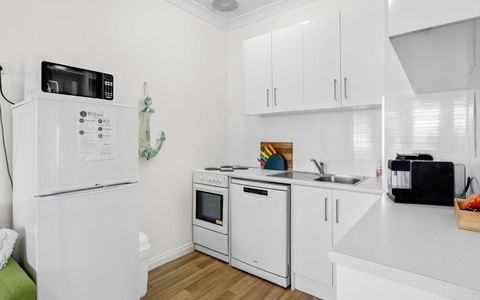 SEA BREEZE @ Smugglers Inn - Tweed Heads Accommodation 3