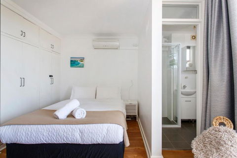 Seaside Studio Apartment - North Fremantle - Tweed Heads Accommodation 3