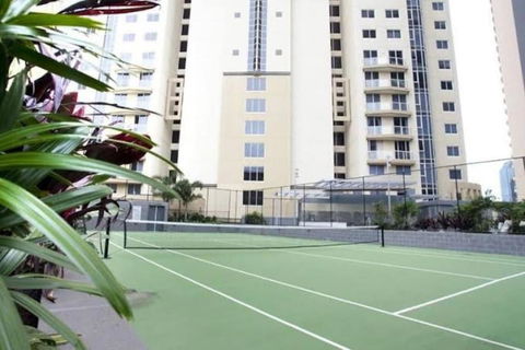 SK2 - CHARMING Skyline CBD W River Views 3 BR Private Apartment - Tweed Heads Accommodation 2