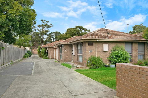 Stay Next To Train Station! Melbourne CBD 12 Km! - Tweed Heads Accommodation 2