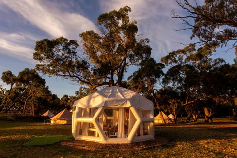 Taj Mahal Upgraded Hex Bubble - Tweed Heads Accommodation 0