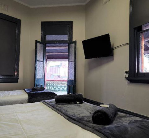 The Court House Hotel Narromine - Tweed Heads Accommodation 2
