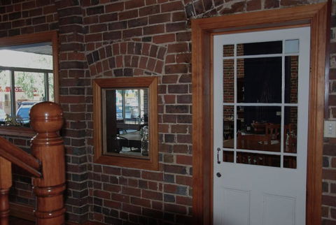 THE FED AND BED TEMORA - Tweed Heads Accommodation 1