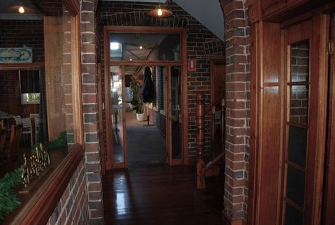 THE FED AND BED TEMORA - Tweed Heads Accommodation 0