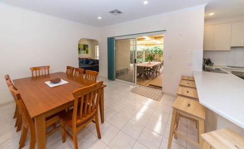 Beachside At Normanville - 7 Ronald Street - Tweed Heads Accommodation 2