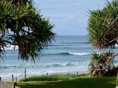Beachside Lennox - Tweed Heads Accommodation 0