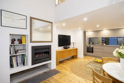 Beachside Luxury Loft Apartment - Tweed Heads Accommodation 3