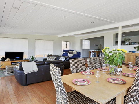 Beachview - Walking Track Straight Down To The Beach - Tweed Heads Accommodation 2