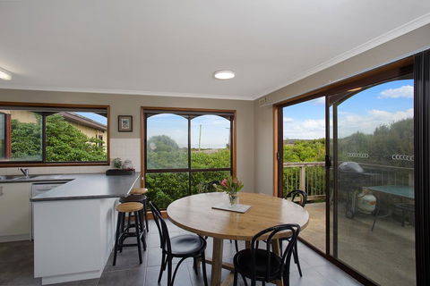 Beacon Point House - Tweed Heads Accommodation 0