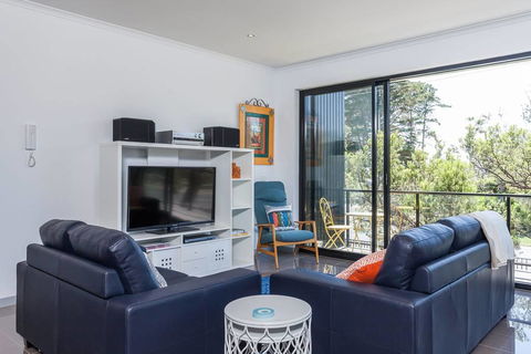 Beautiful Beachfront Apartment At Capel Sound - Tweed Heads Accommodation 1