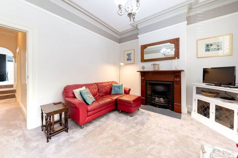 Beautiful Modern Historic Home Near Sydney Harbour - Tweed Heads Accommodation 2