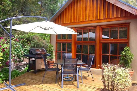 BEAUTIFUL RETREAT - 20 Mins To CBD And Only 10 Mins To MONA! - Tweed Heads Accommodation 1