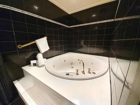 Bell Motel - Tweed Heads Accommodation 2