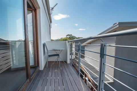 Beloka Close - Modern, Spacious, And Pet Friendly Accommodation - Tweed Heads Accommodation 3