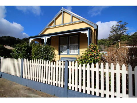 Benvenuti, To Comstock Cottage - Tweed Heads Accommodation 0