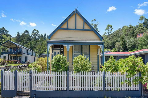 Benvenuti, To Comstock Cottage - Tweed Heads Accommodation 2