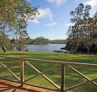 Berrara Lagoon Front Chalet - Tweed Heads Accommodation