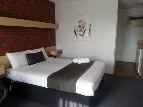 Big Valley Lakeside Paradise Motor Inn - Tweed Heads Accommodation 1