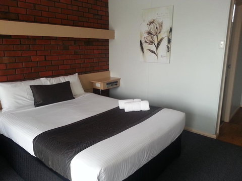 Big Valley Lakeside Paradise Motor Inn - Tweed Heads Accommodation 3