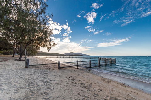 Birdsong House- Dingo Beach - Tweed Heads Accommodation 0