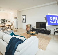 Blue Gum on First Ave - CBD Fringe WiFi Netflix - Tweed Heads Accommodation
