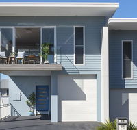 Blue Pelican - pacific views walk to beach - Tweed Heads Accommodation