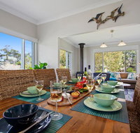 Blue Waters Cottage - 120m to Jervis Bay - Tweed Heads Accommodation
