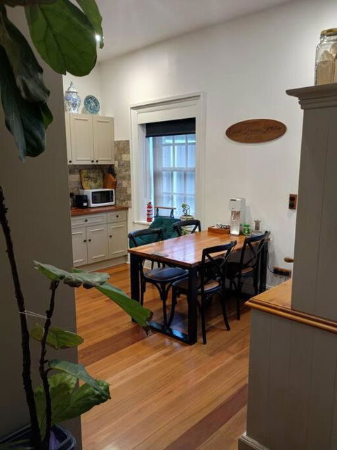 The Old Coach House C1850s Private Cottage - Tweed Heads Accommodation 2