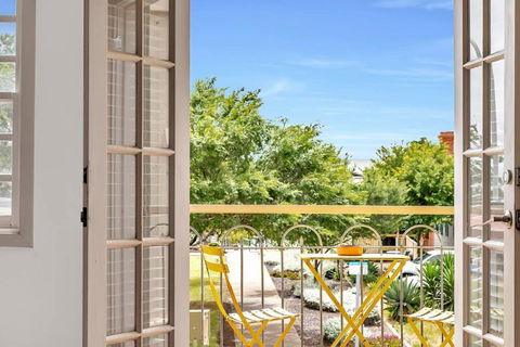 The Seaside Loft - A Breezy Beachside Lifestyle - Tweed Heads Accommodation 1