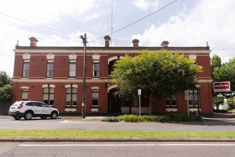 Thommos Pub - Tweed Heads Accommodation 0