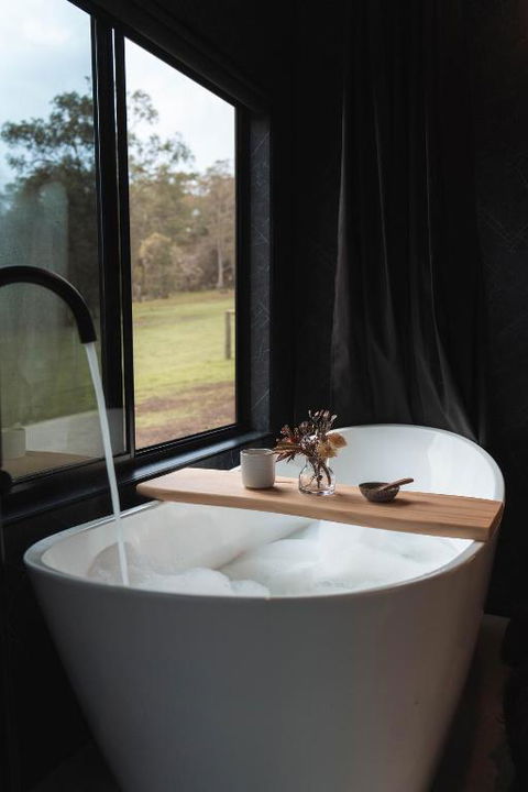 Tiny Cabin Fiona In Serpentine - Tweed Heads Accommodation 1