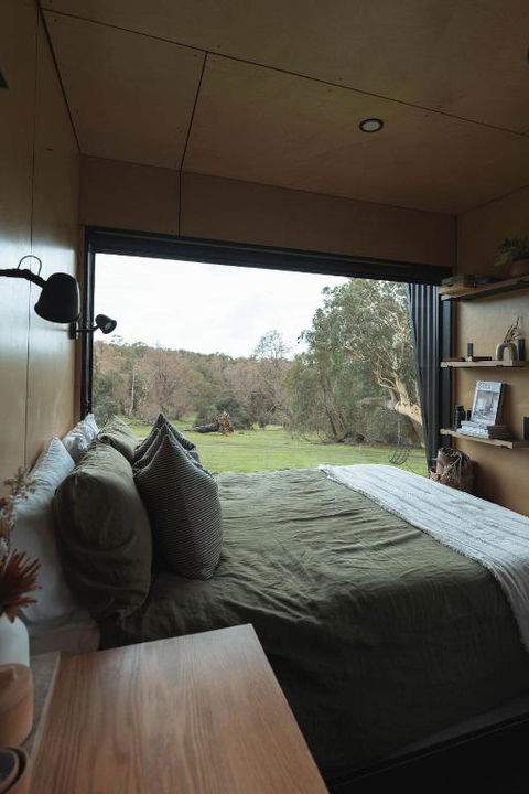 Tiny Cabin Fiona In Serpentine - Tweed Heads Accommodation 2