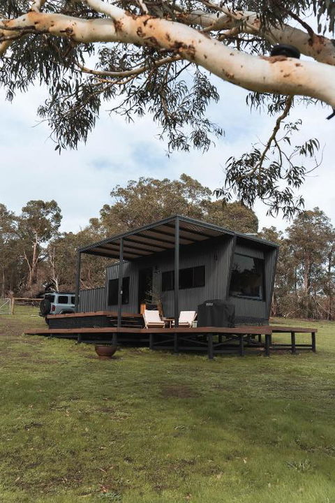 Tiny Cabin Fiona In Serpentine - Tweed Heads Accommodation 0