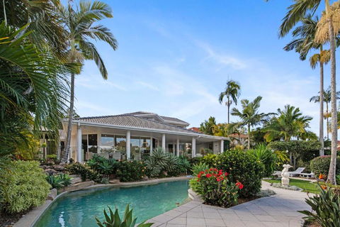 Westlake Getaway - Relaxing Pool & Golf Links - Tweed Heads Accommodation 2