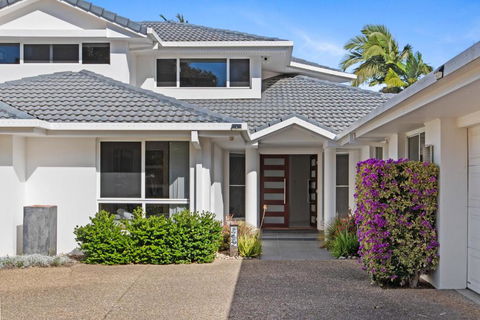 Westlake Getaway - Relaxing Pool & Golf Links - Tweed Heads Accommodation 0
