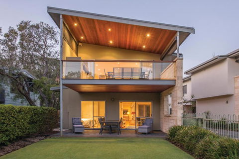 XYZ Holiday Home - Tweed Heads Accommodation 1