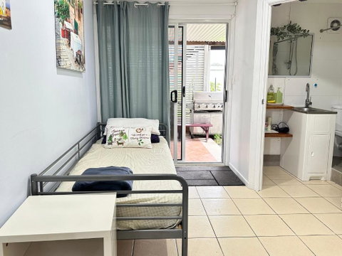 Zen Escape Guest House- Zen Garden Tiny Home, Nooky Studio - Tweed Heads Accommodation 2