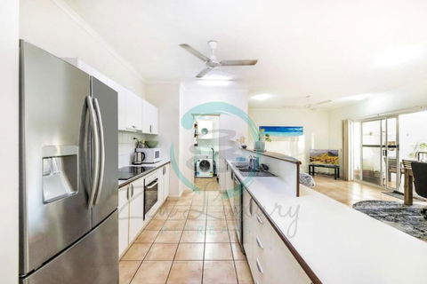 ZEN FORESHORE Cozy 2-BR, 2-BA Holiday Home + Pool - Tweed Heads Accommodation 3