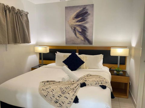 ZEN OCEAN BLISS - Cozy 2-BR/2-BA Sea View Retreat - Tweed Heads Accommodation 1