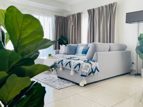 ZEN OCEAN BLISS - Cozy 2-BR/2-BA Sea View Retreat - Tweed Heads Accommodation 3