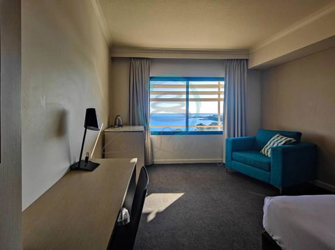 ZEN88 ESPLANADE: Hotel Suite W/ Ocean/Sunset Views - Tweed Heads Accommodation 3