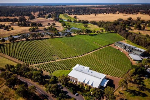 Busselton Jetty + Train Ride + Winery + Scenic Drive Full Day Tour - Tweed Heads Accommodation 3