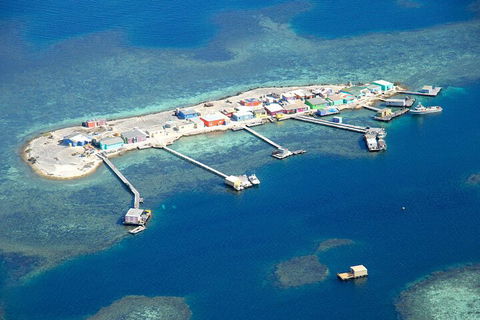 Abrolhos Islands Fixed-Wing Scenic Flight - Tweed Heads Accommodation 3