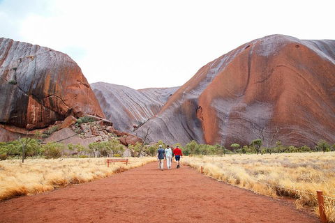 2-Day Uluru (Ayers Rock) And Kata Tjuta Trip From Alice Springs - Tweed Heads Accommodation 1